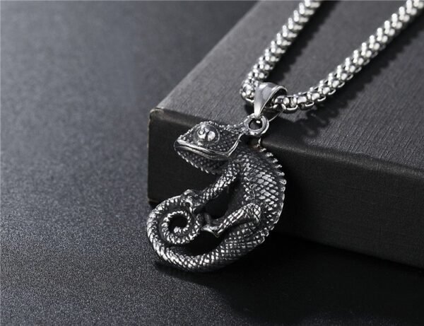 Vintage 3D Silver Chameleon Chain - Image 3