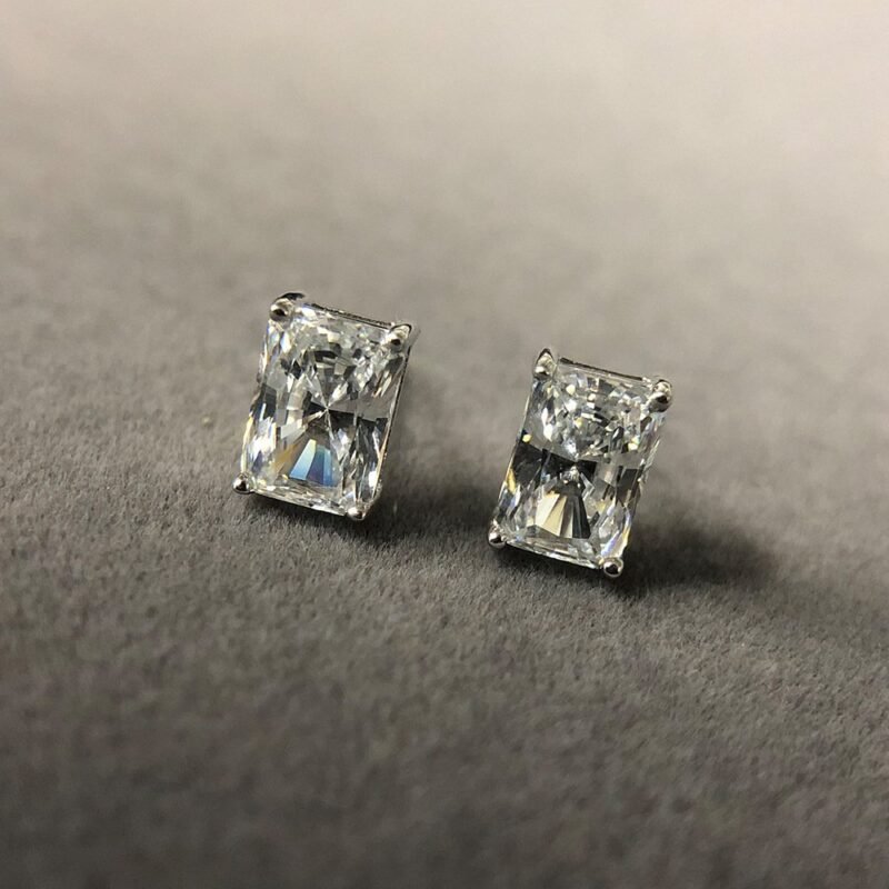 925 Silver Emerald Cut Diamond Earring - Image 3