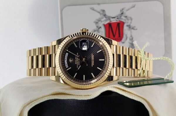 Rollie Gold Chronergy Black Dial Wheel Day Presidential Timepiece - Image 3