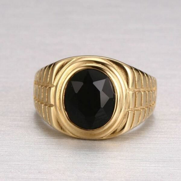 Black Stone Retro Jubilee Ring - Image 3