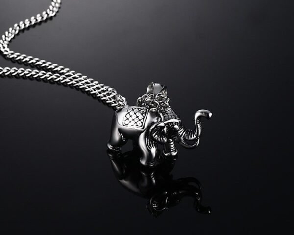Vintage Silver 3D Elephant Chain - Image 4