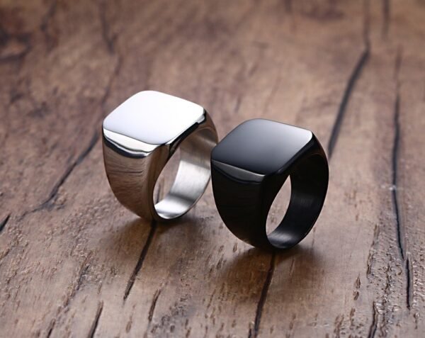 Classic Plain Gold Signet Ring - Image 8