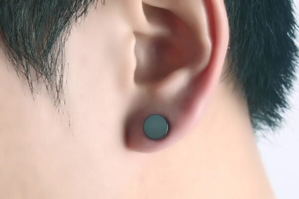 Black Magnetic Earring - Image 5