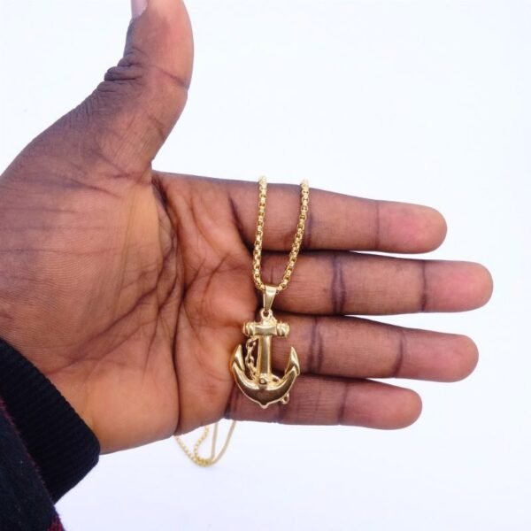 Gold Berth Anchor Chain - Image 4