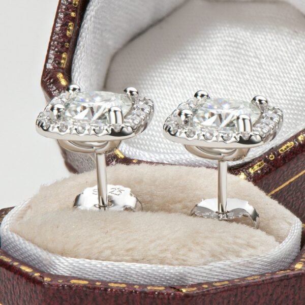 925 Sterling Silver Moissanite Diamond Earring - Image 4