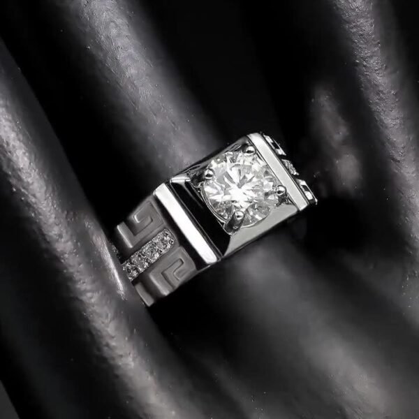 Eleganio Men's VVS Moissanite Diamond Ring - Image 7