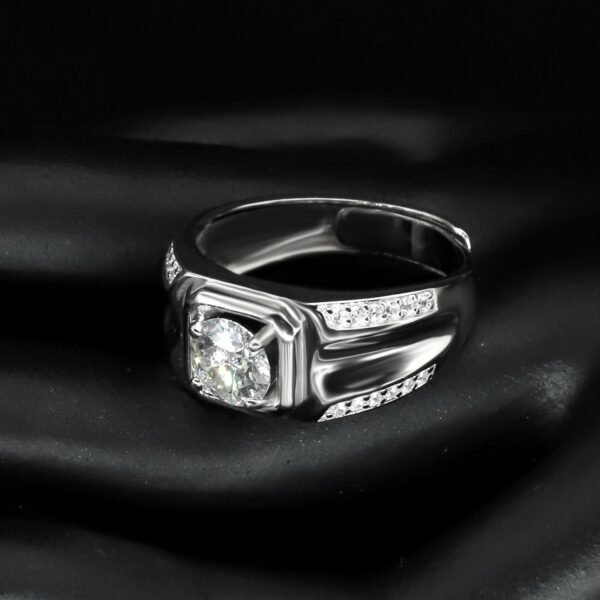 Brillium Men's VVS Moissanite Diamond Ring - Image 3
