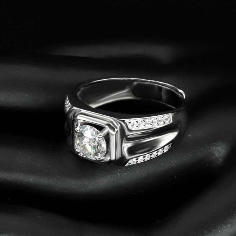 Brillium Men's VVS Moissanite Diamond Ring - Image 3