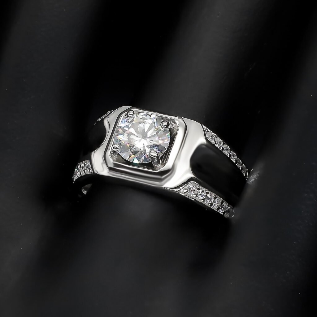 Brillium Men's VVS Moissanite Diamond Ring - Image 4