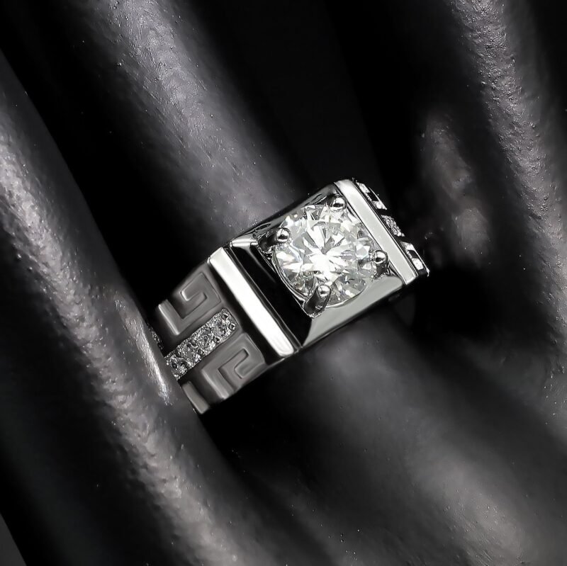 Eleganio Men's VVS Moissanite Diamond Ring - Image 6