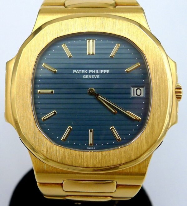 Pat ek Nautilus Deep Blue Dial Date Yellow Gold Watch - Image 3