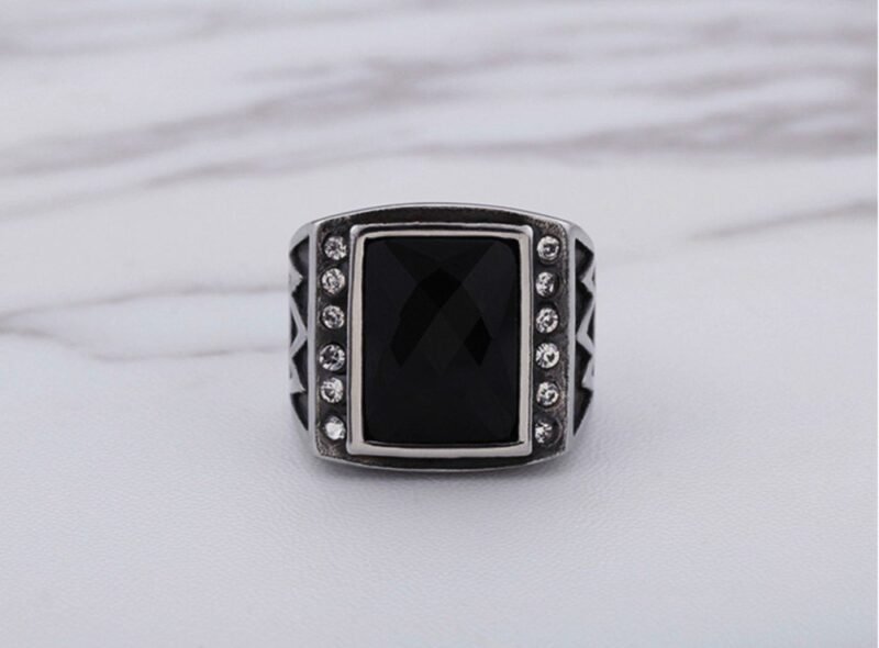 Vintage Thunder Strike Black Stone Ring - Image 13