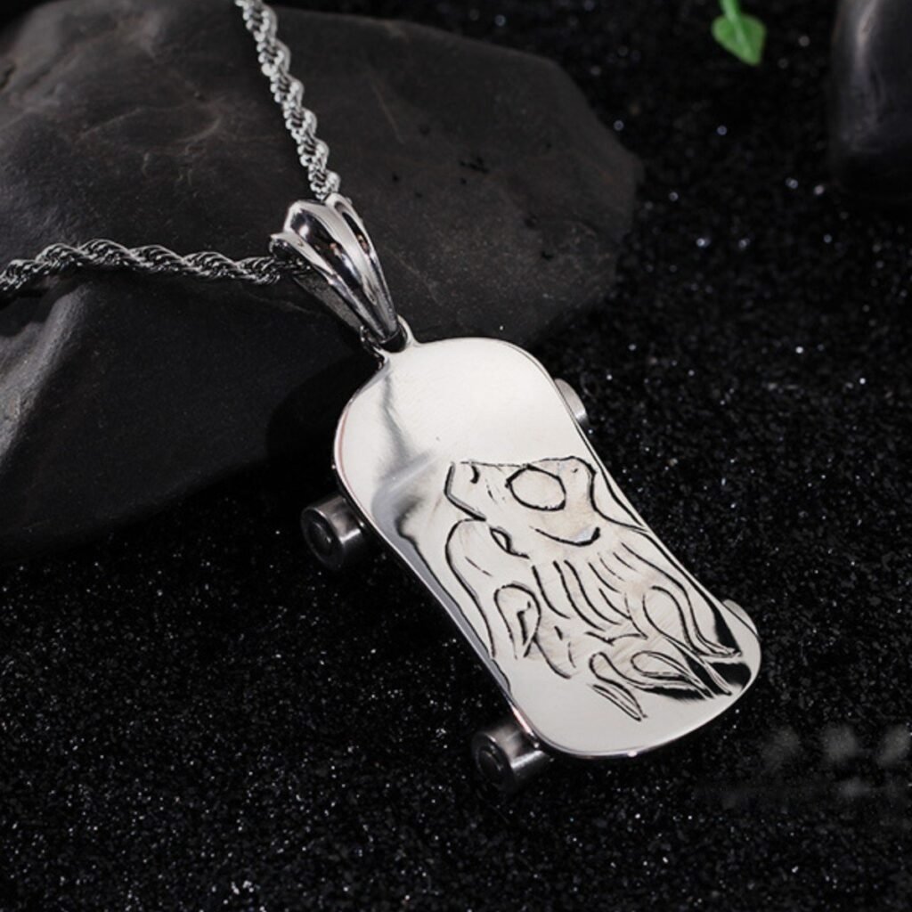 Gothic Silver Skaters Skateboard Chain - Image 2