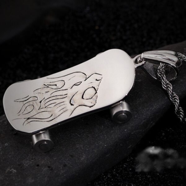 Gothic Silver Skaters Skateboard Chain - Image 3